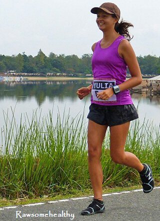 Yulia Tarbath runs a marathon