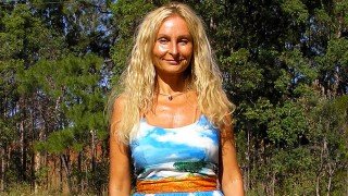 Anne Osborne in sky-print dress