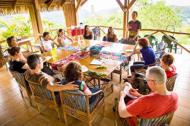 Dr. Samuel Mielcarski lectures at a RAW-habilitation Retreat