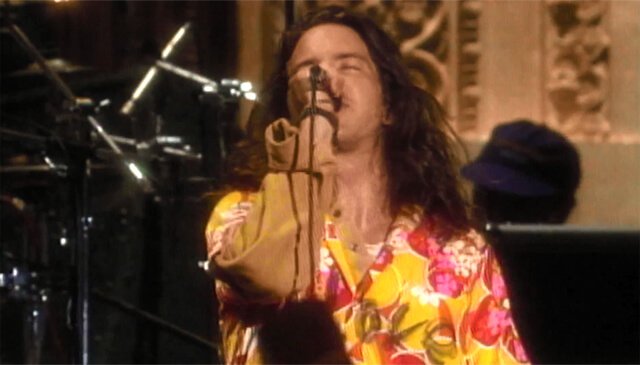 Eddie Vedder performs at the Singles release party on September 10, 1992