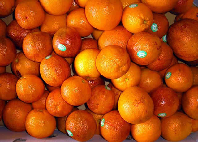 A mound of blood oranges