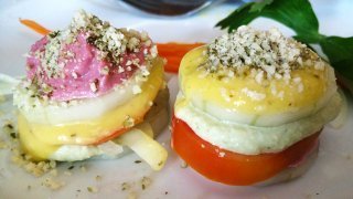 Recipe for Tomato Cucumber Sandwich from Mewsum Wong