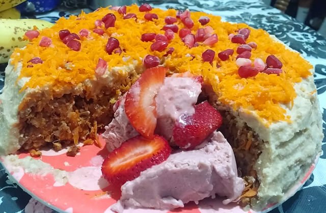 Raw Carrot Cake and Strawberry "Ice Cream" from Jay Kaiser