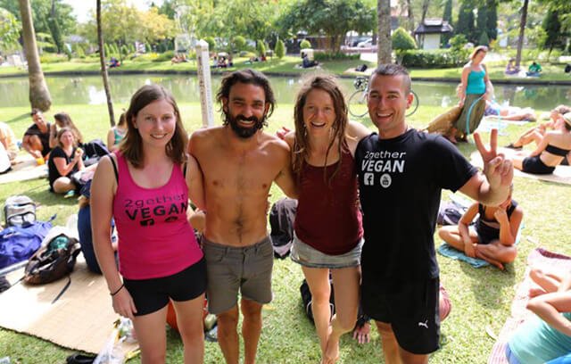 Brittany Taylor poses with pals in Thailand
