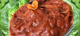 Recipe for Meatless Meat Sauce for Zoodles from Eva "Naturally Rawsome" Straub