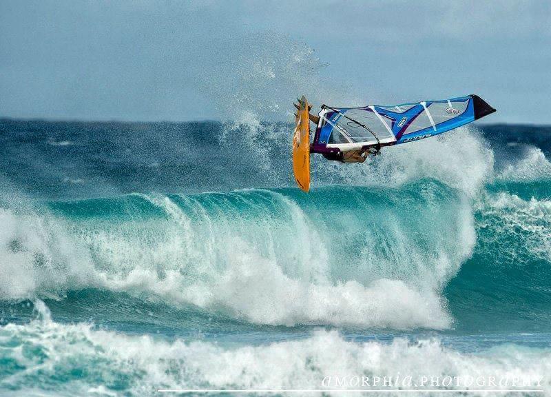 Nicolas Dudet windsurfs